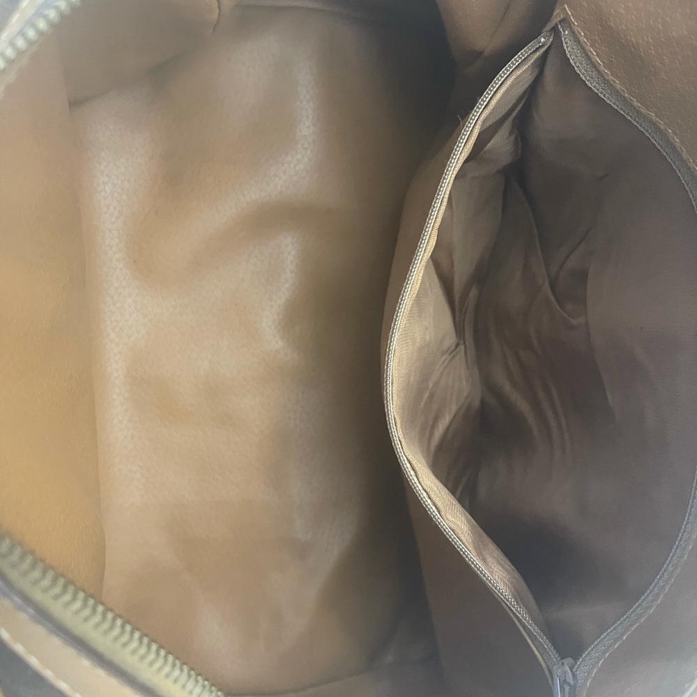 Celine Macadam Bag. - Picture 8 of 8